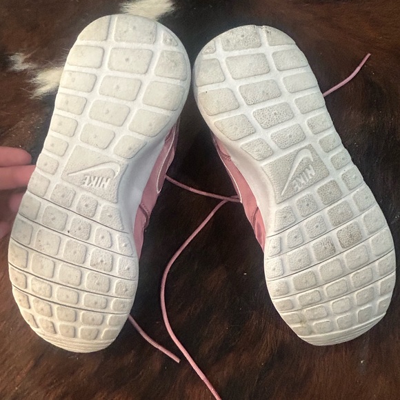 Nike Roshe One Elemental Pink - Picture 2 of 7